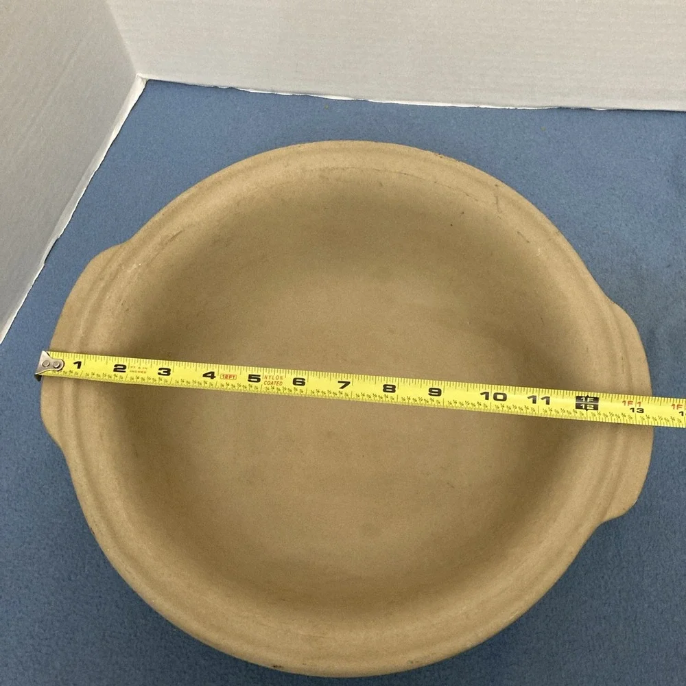 Pampered Chef Family Heritage Collection Tan 12.5
